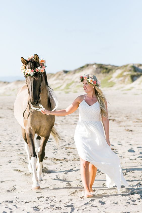 abito da sposa per il matrimonio in spiaggia